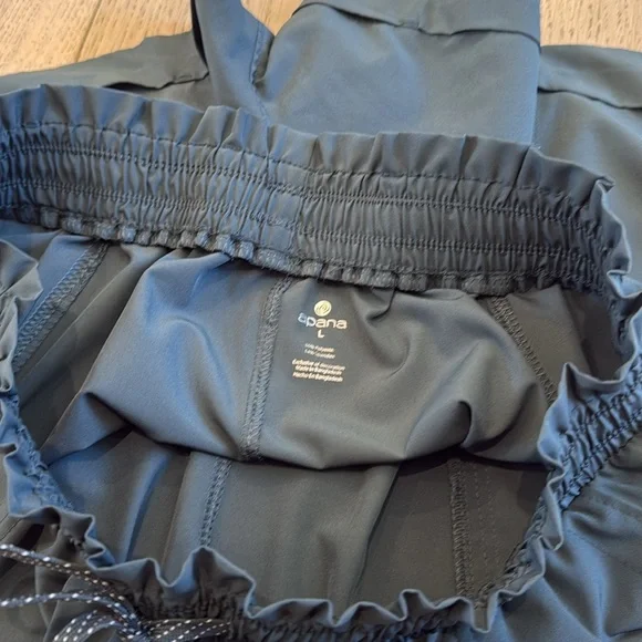 Apana Yoga Paperbag Waist Shorts in Size Large - Picture 4 of 10